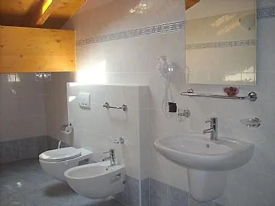 Sleeps 6 Pool Wifi Villa *