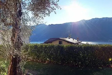 Sleeps 6 Pool Wifi Villa